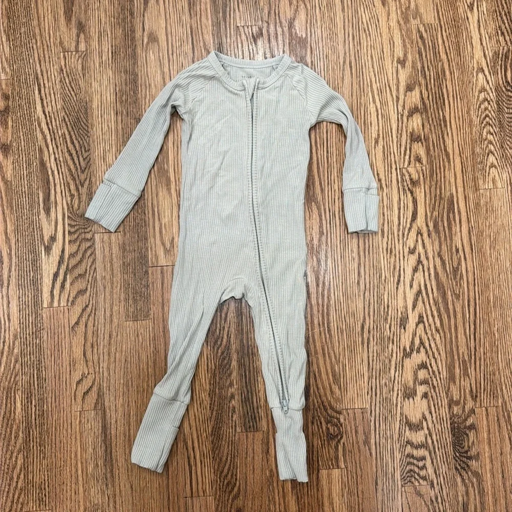 Little Sleepies dove gray ribbed zippy 6-9 months